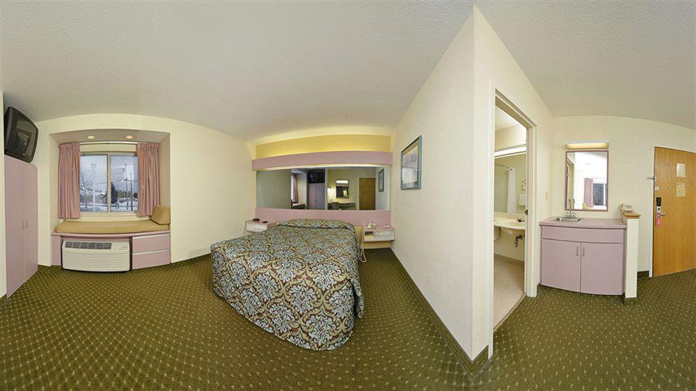 Americas Best Value Inn - East Syracuse Exterior photo